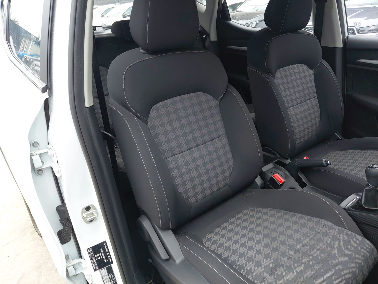 MG Zs — foto 27 de 28