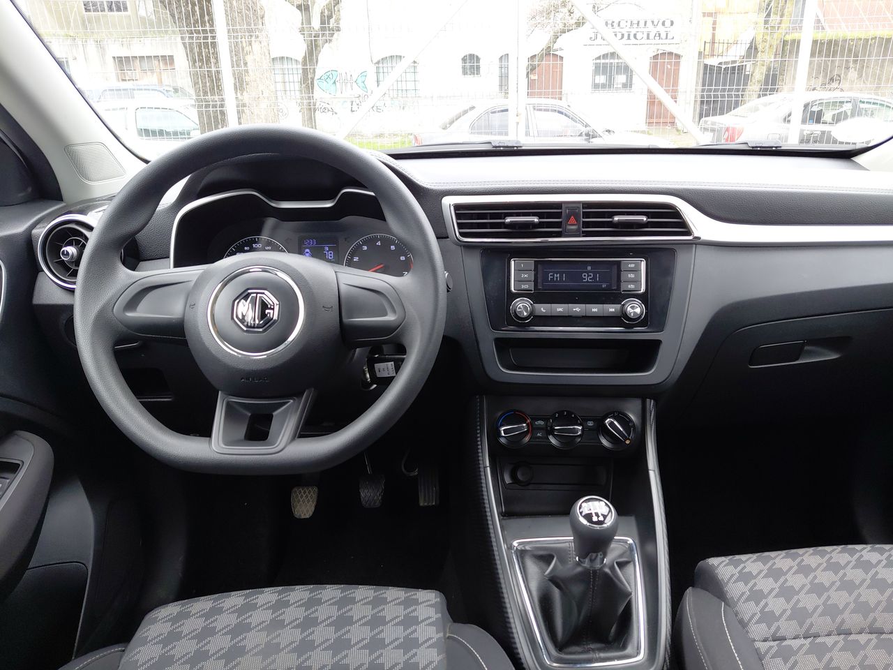 MG Zs — foto 2 de 28