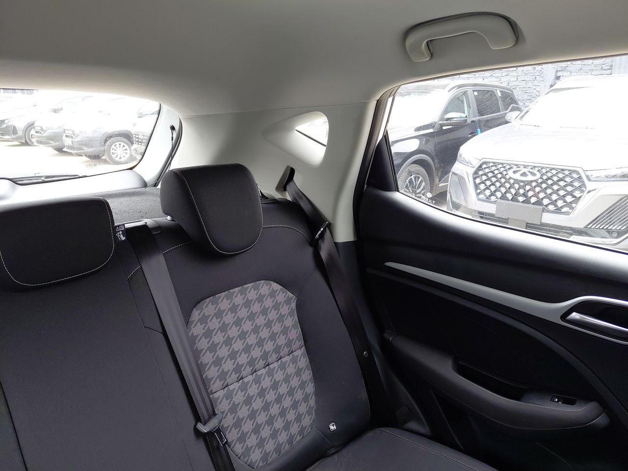 MG Zs — foto 7 de 28
