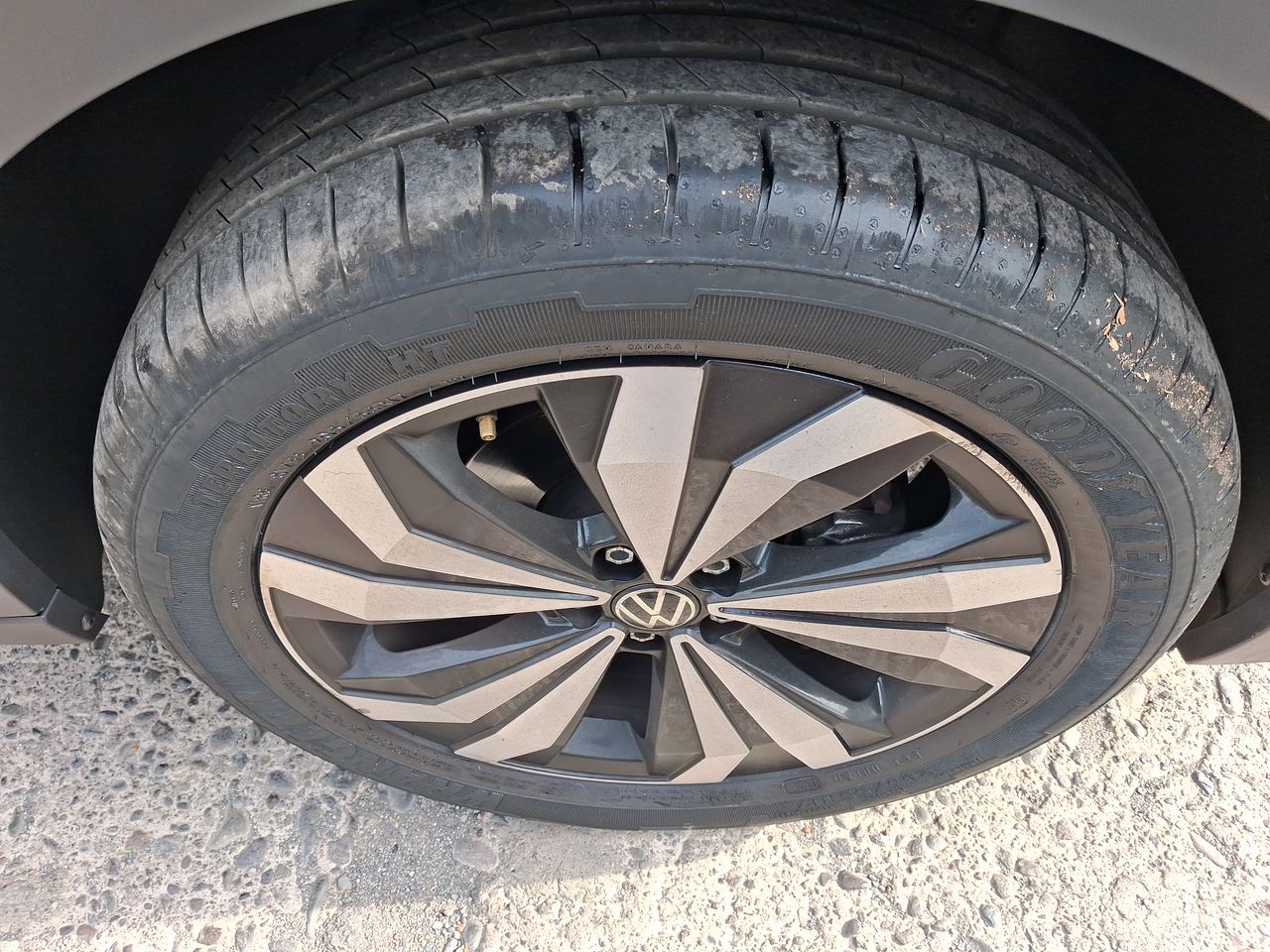 VOLKSWAGEN - 7