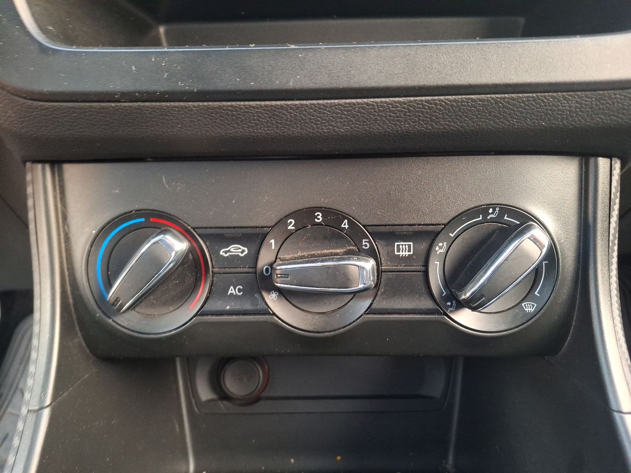 MG Zs — foto 19 de 21