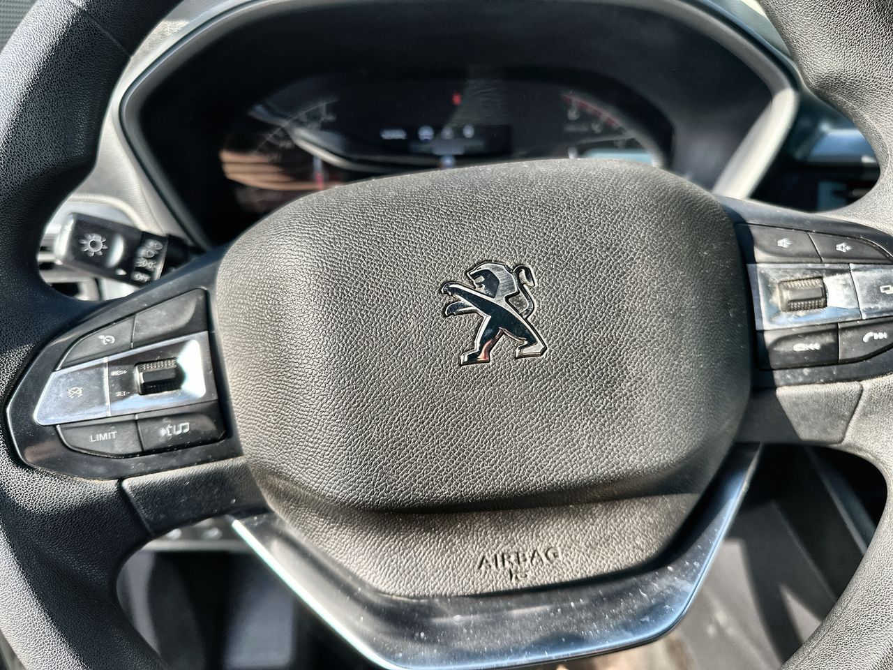 PEUGEOT - 24