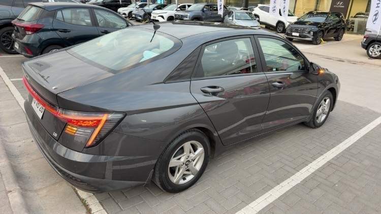 HYUNDAI - 4