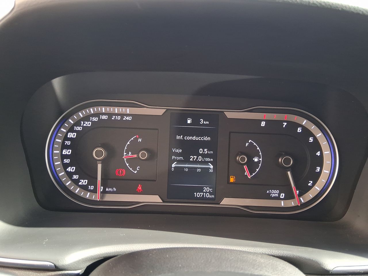 HYUNDAI - 23