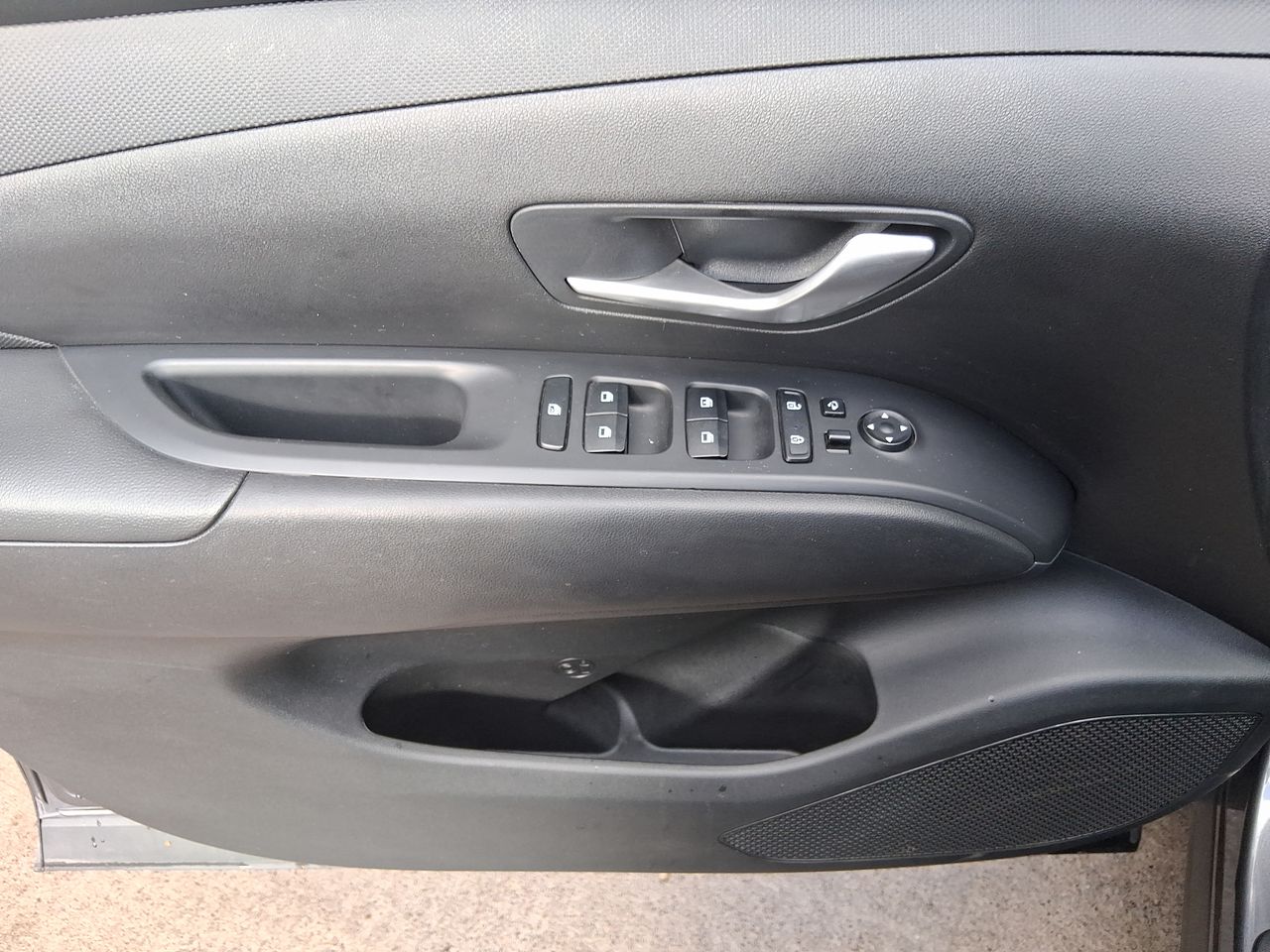 HYUNDAI - 18