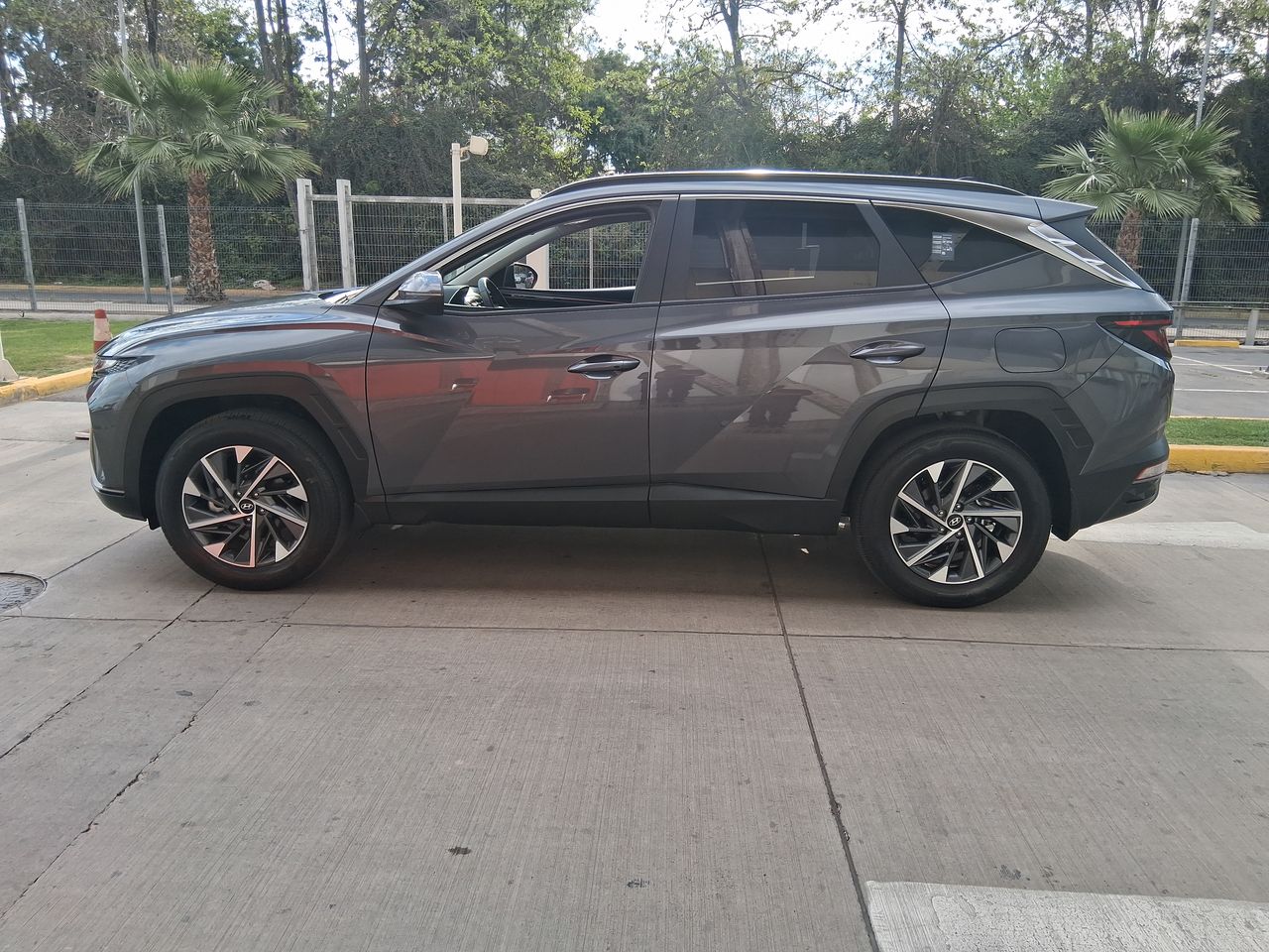 HYUNDAI - 3