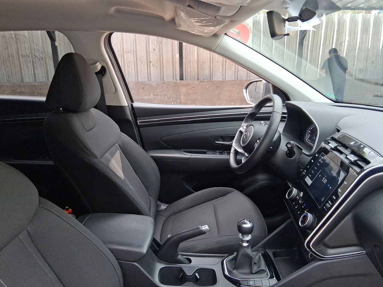 HYUNDAI - 12