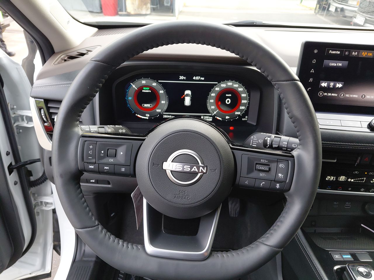 NISSAN - 16