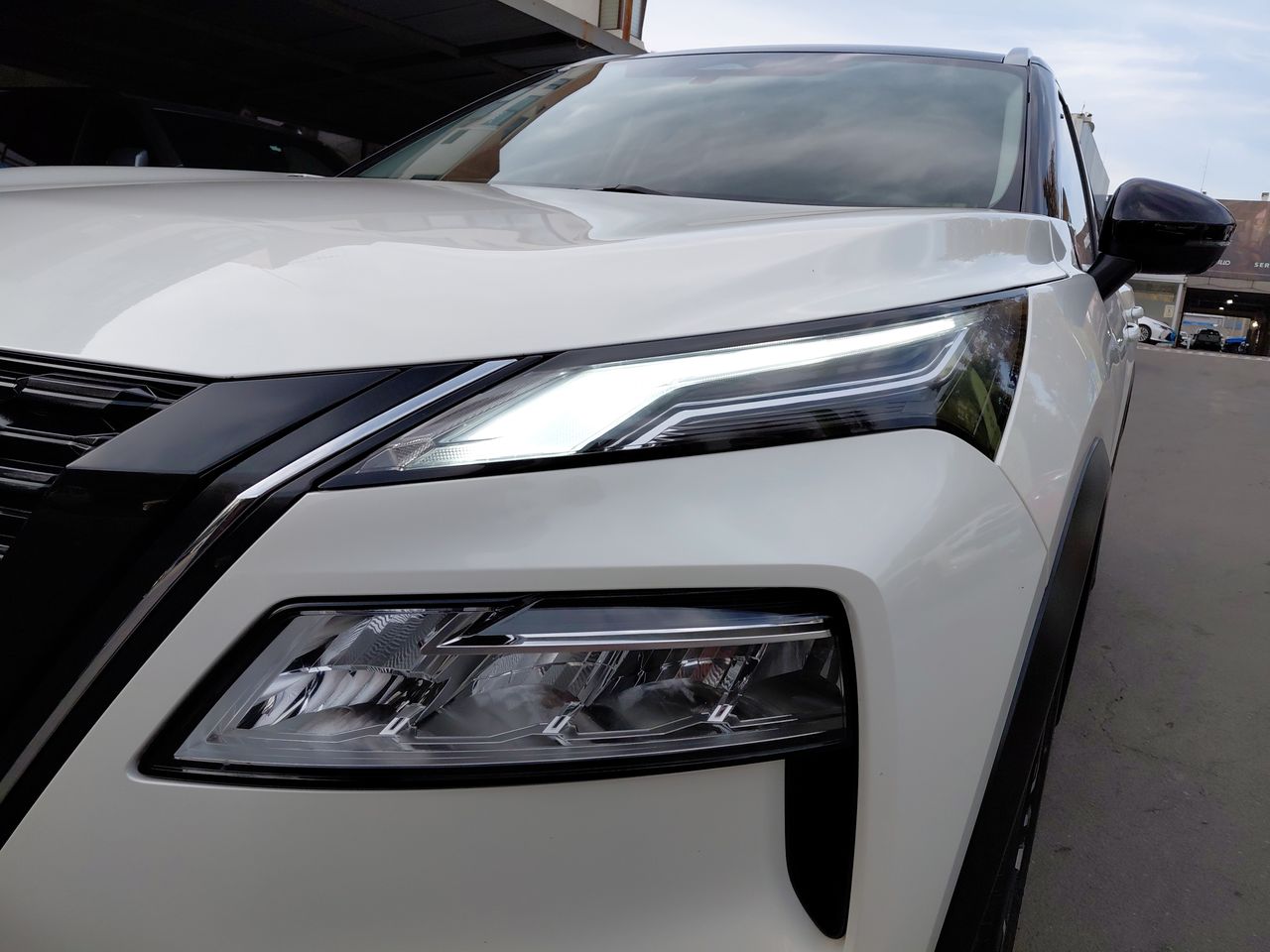 NISSAN - 9
