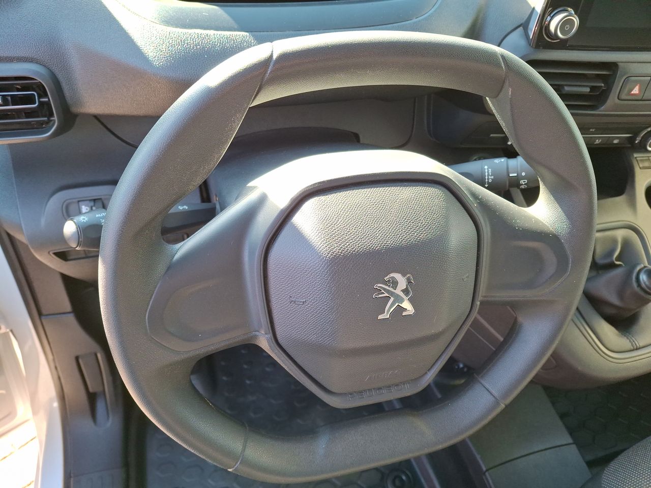 PEUGEOT - 24