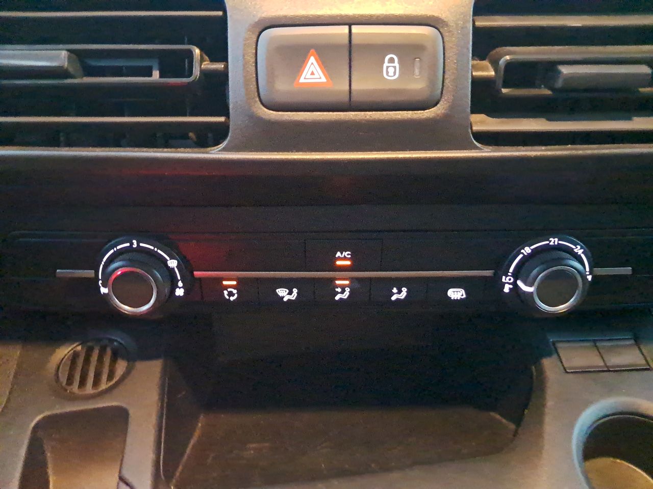 PEUGEOT - 21
