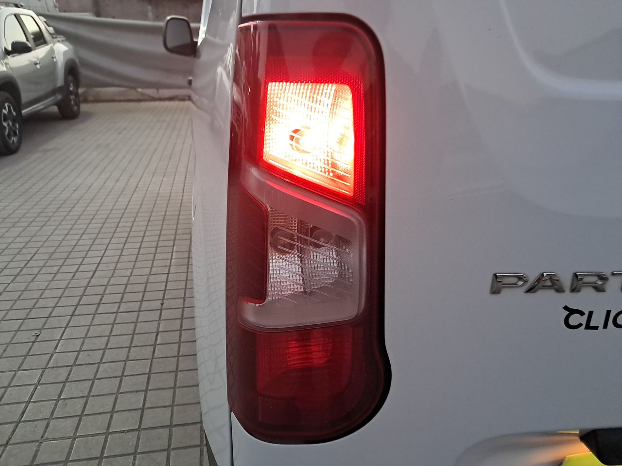 PEUGEOT - 12