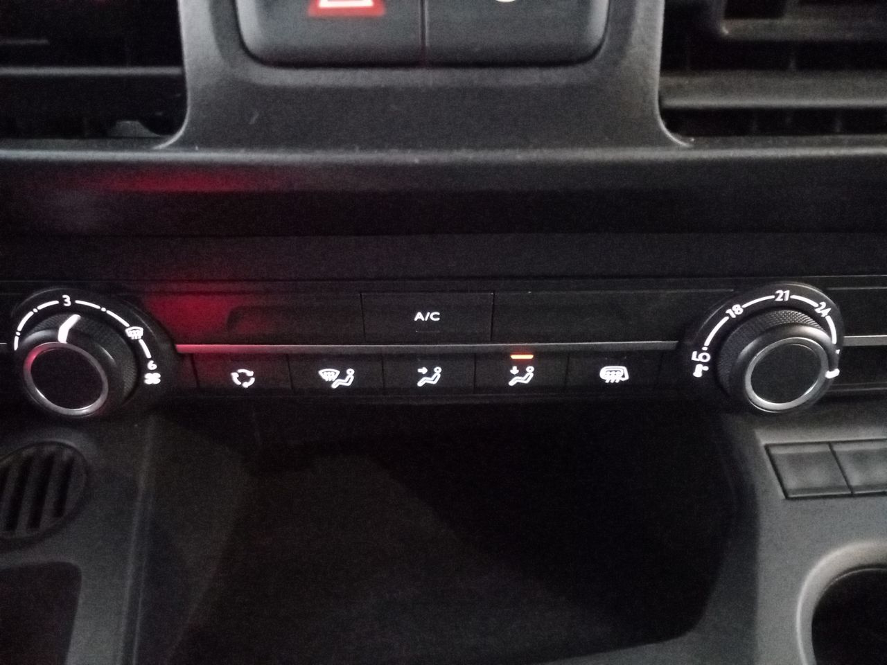 PEUGEOT - 20