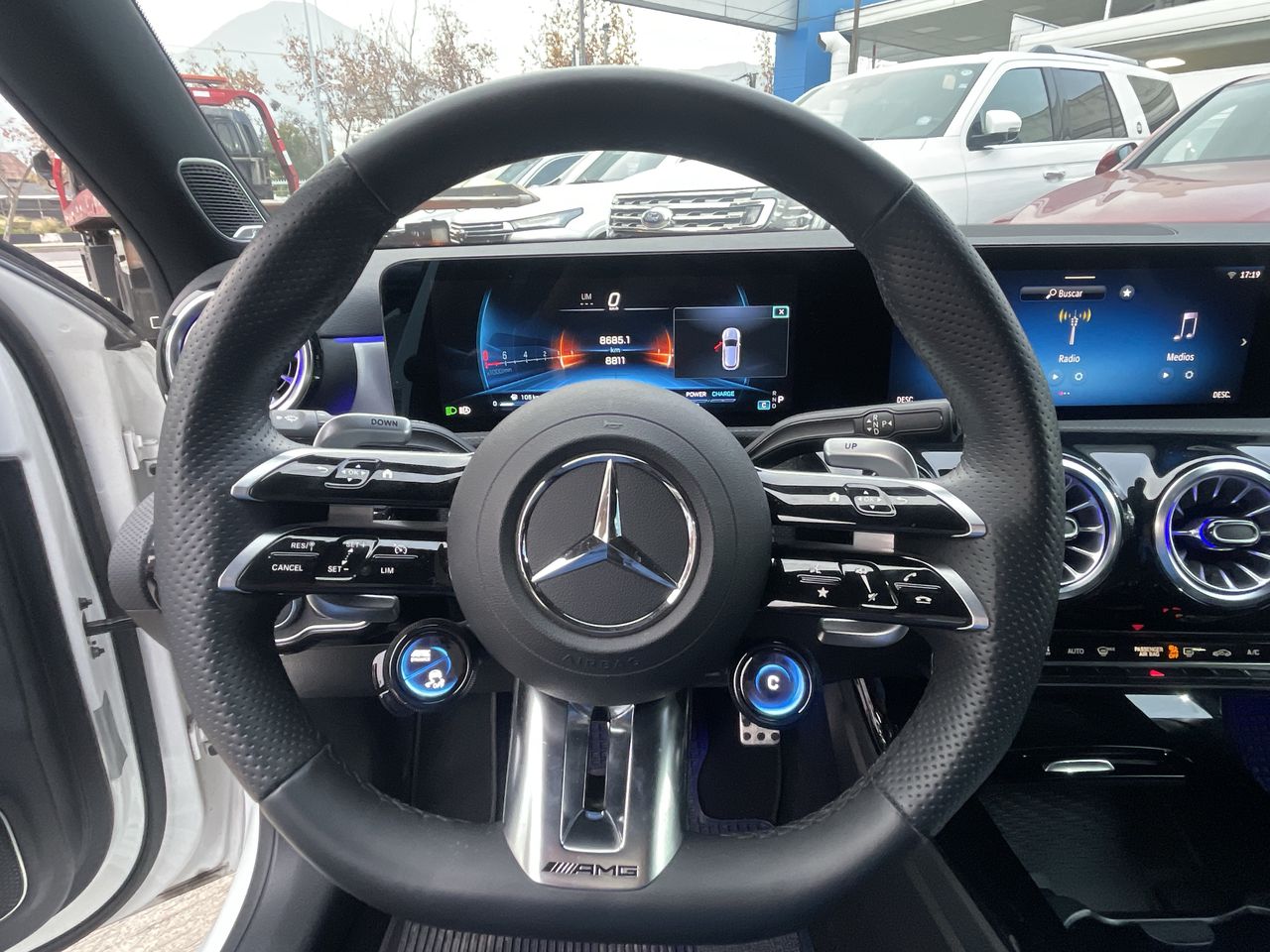 MERCEDES BENZ - 24