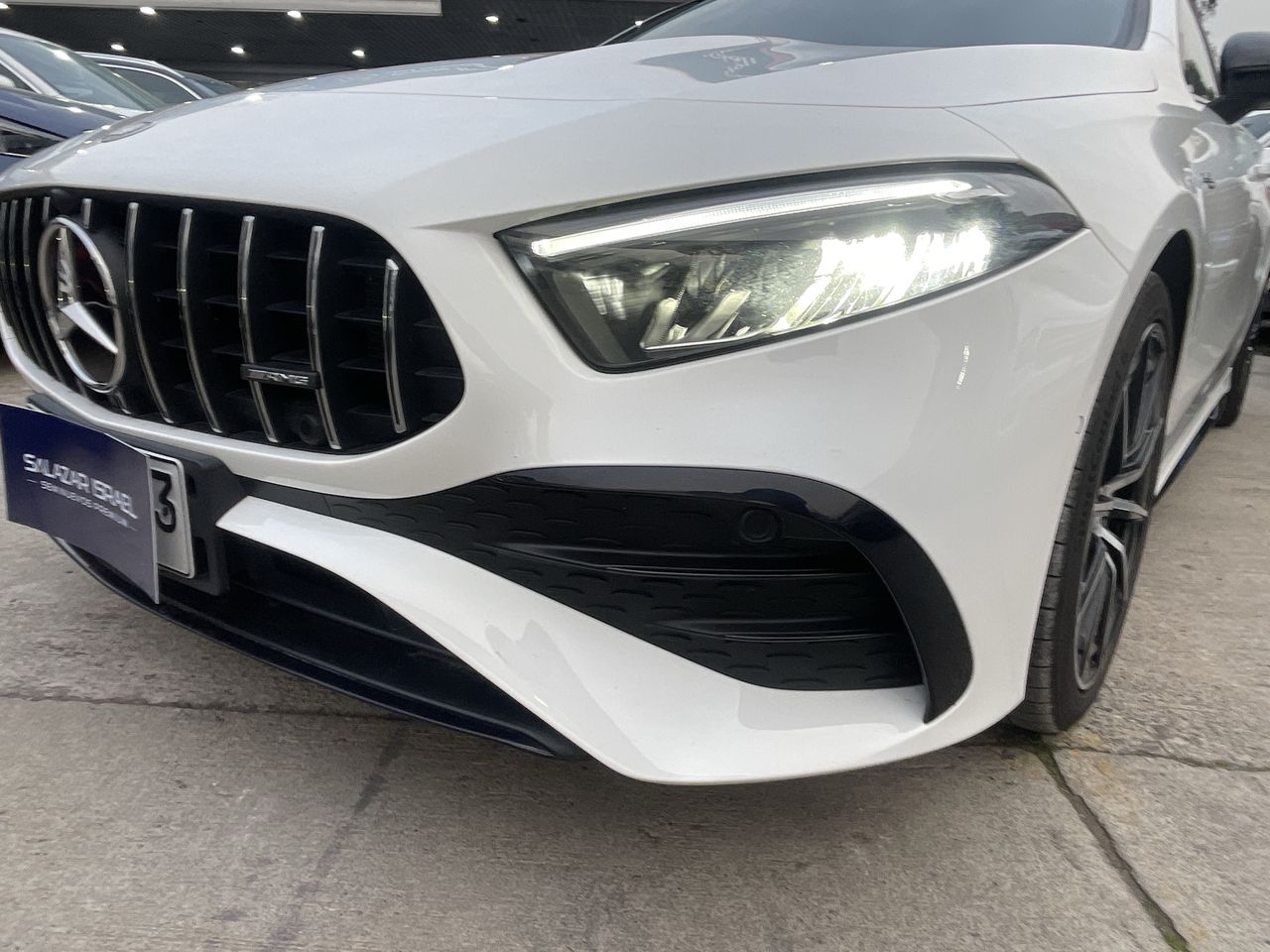 MERCEDES BENZ - 18