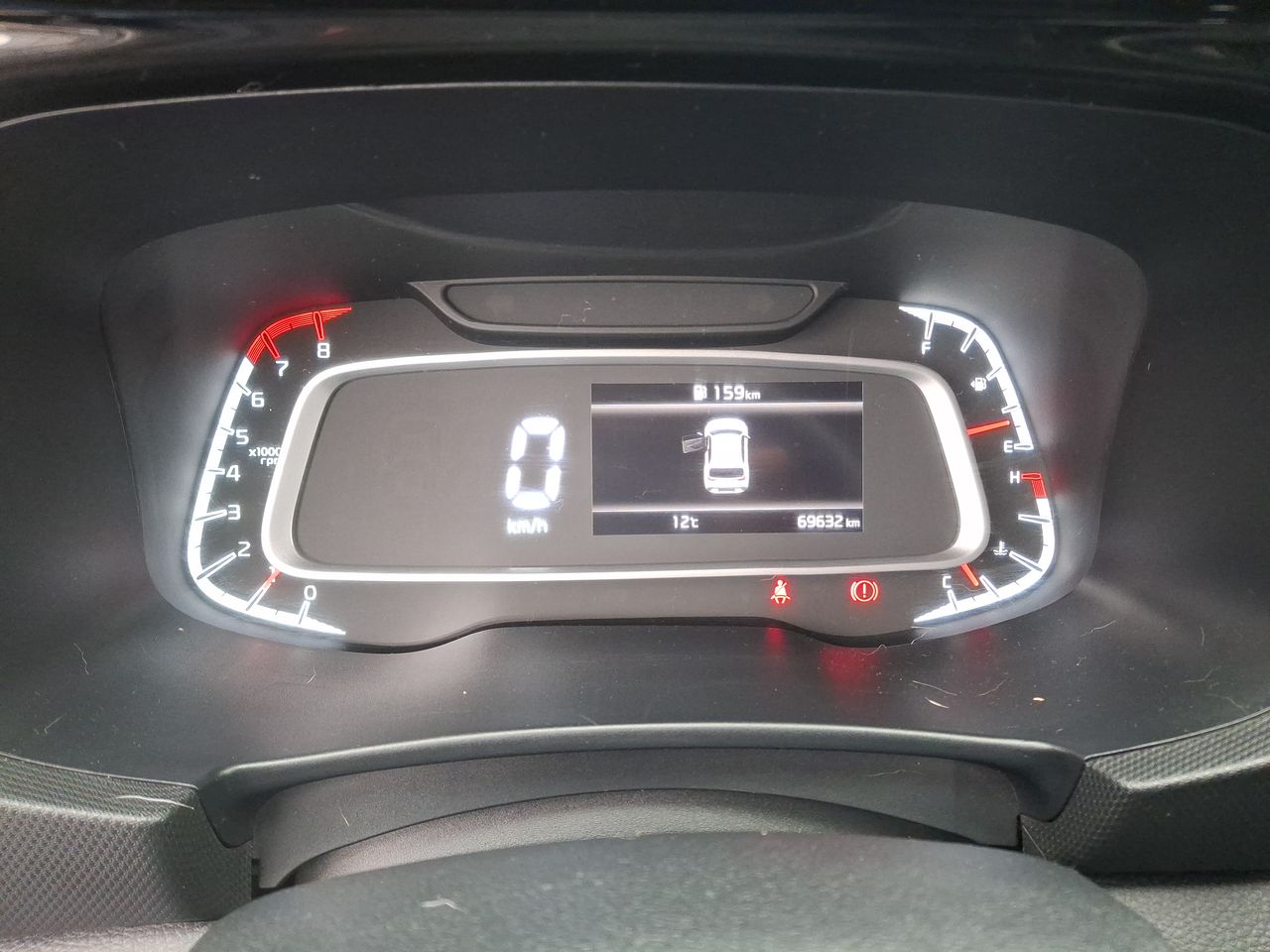 KIA Sonet — foto 28 de 36