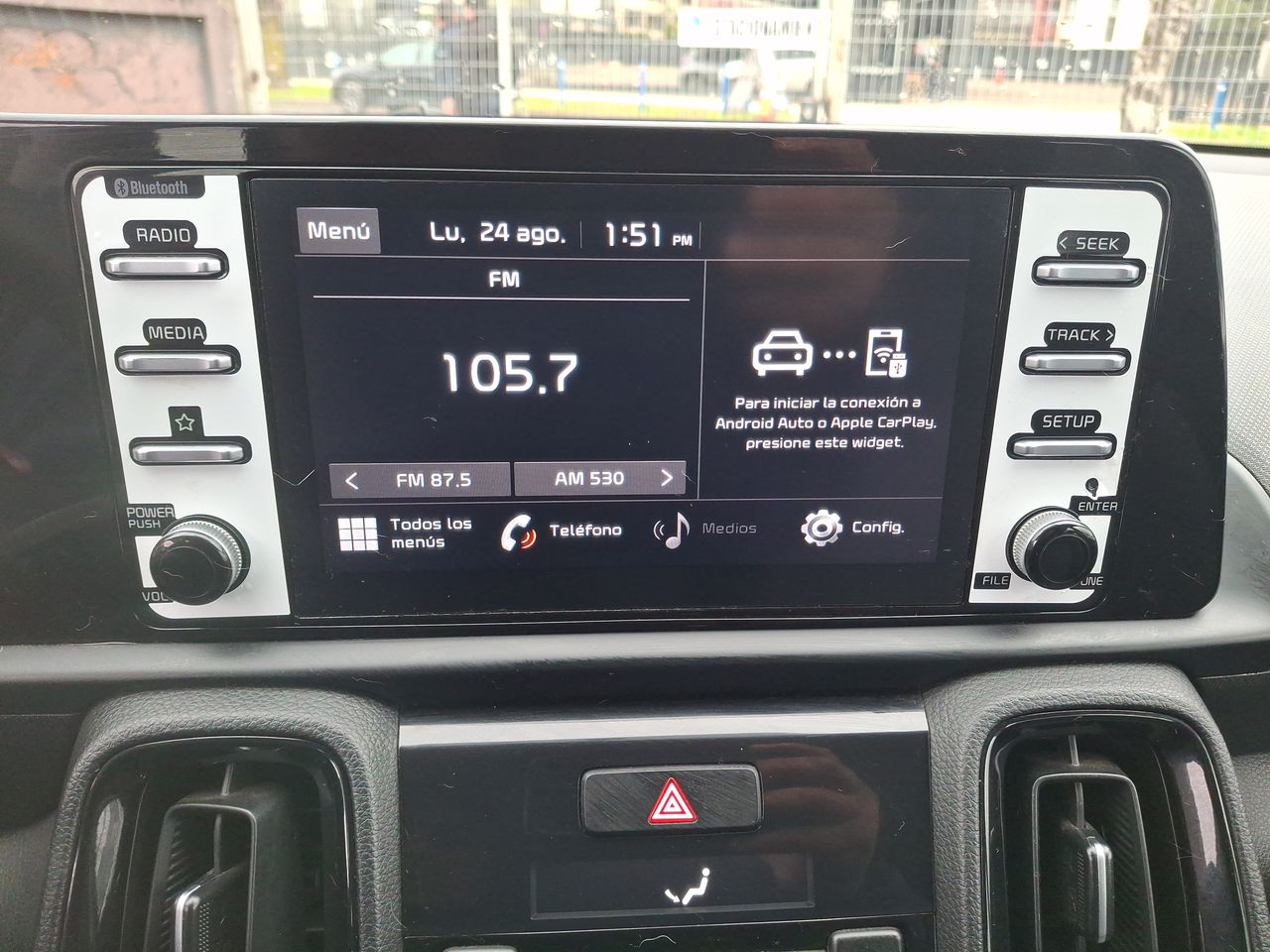 KIA Sonet — foto 29 de 36