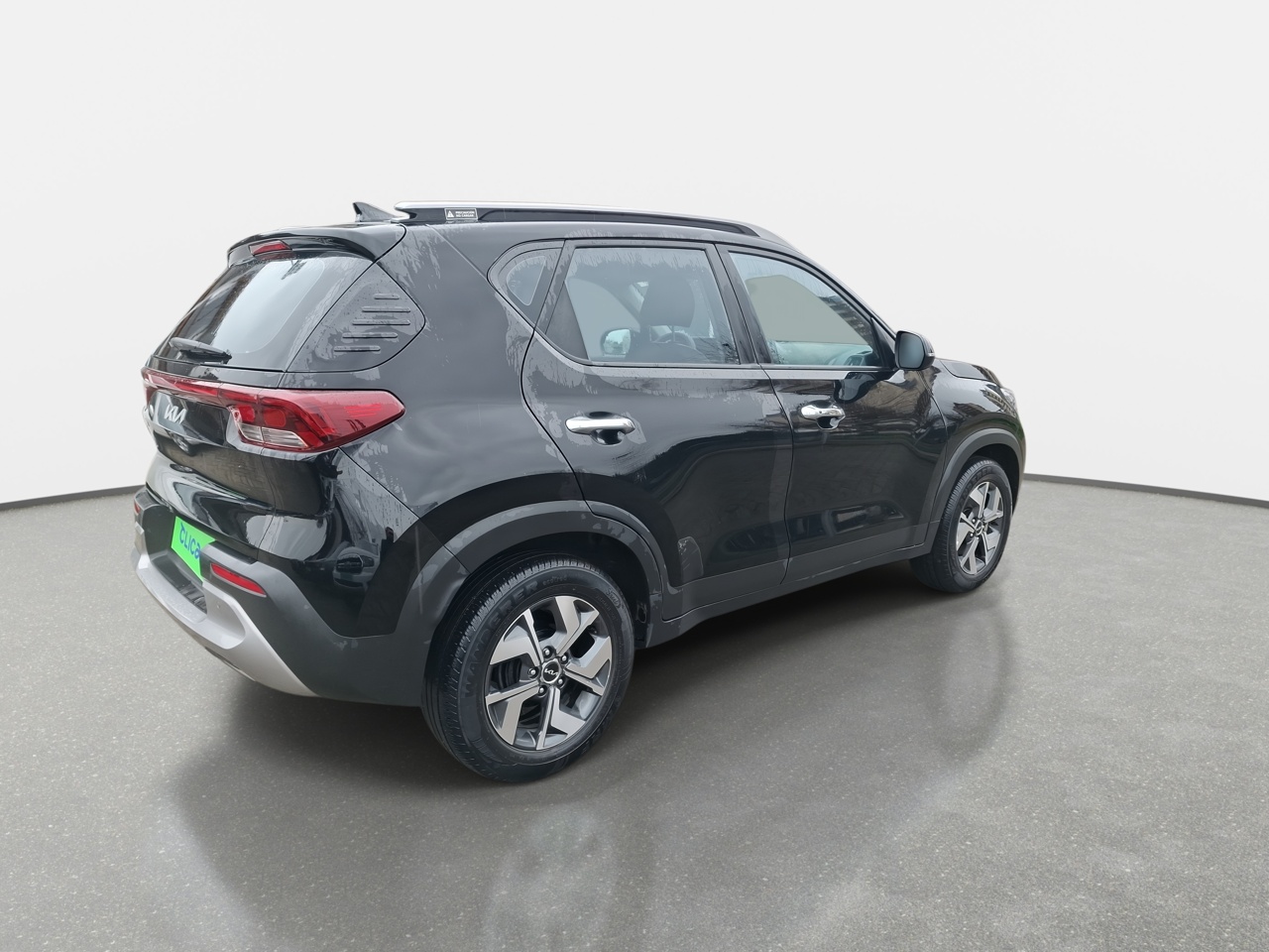 KIA Sonet — foto 8 de 36
