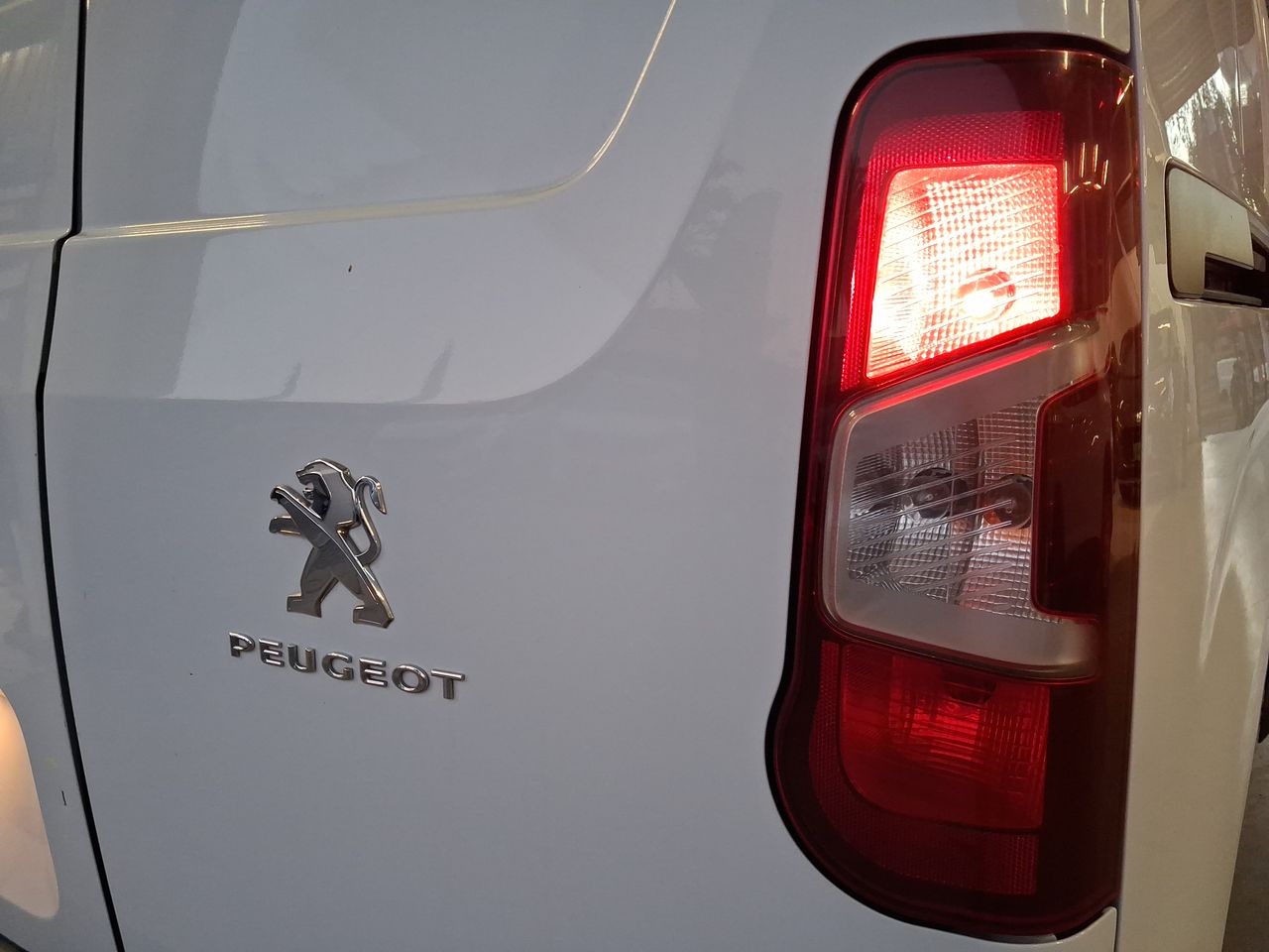 PEUGEOT - 19