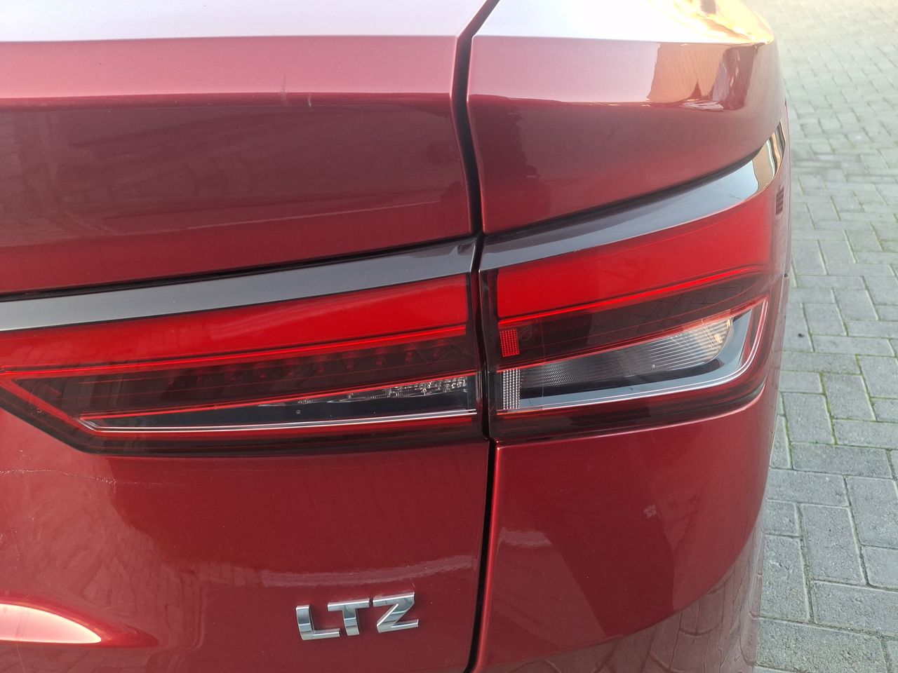 CHEVROLET - 12