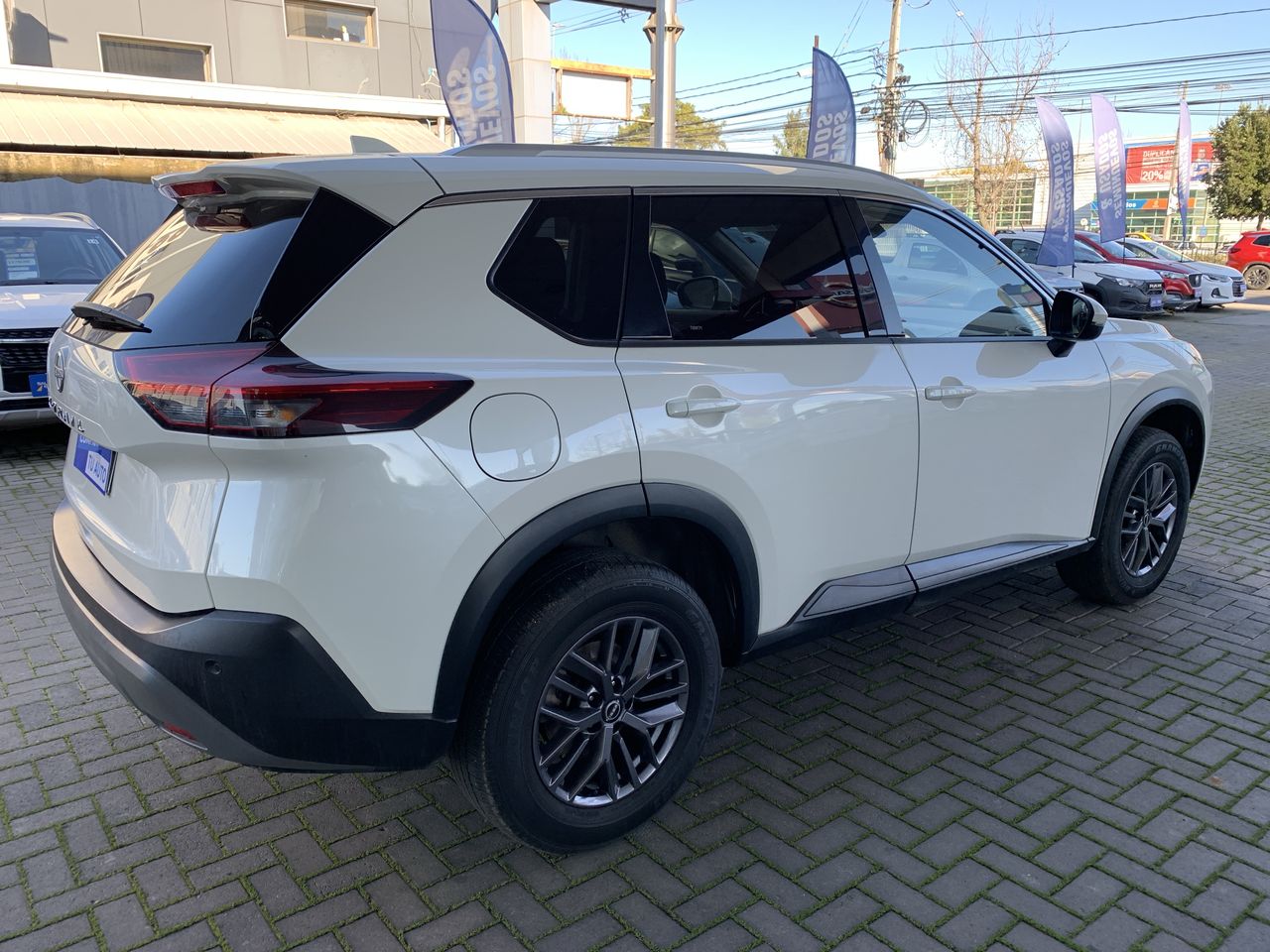 NISSAN - 7