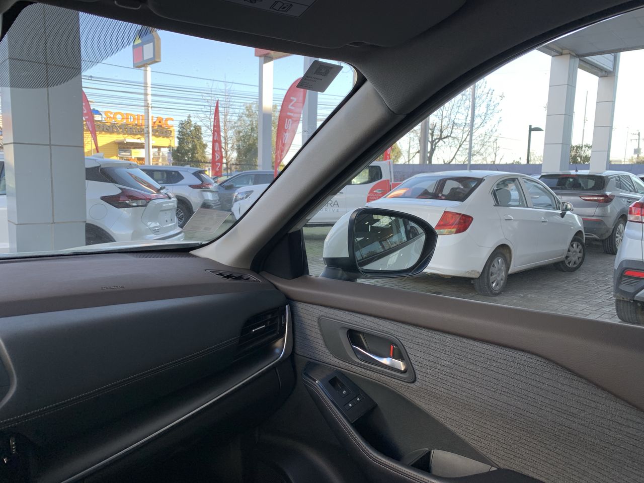 NISSAN - 10