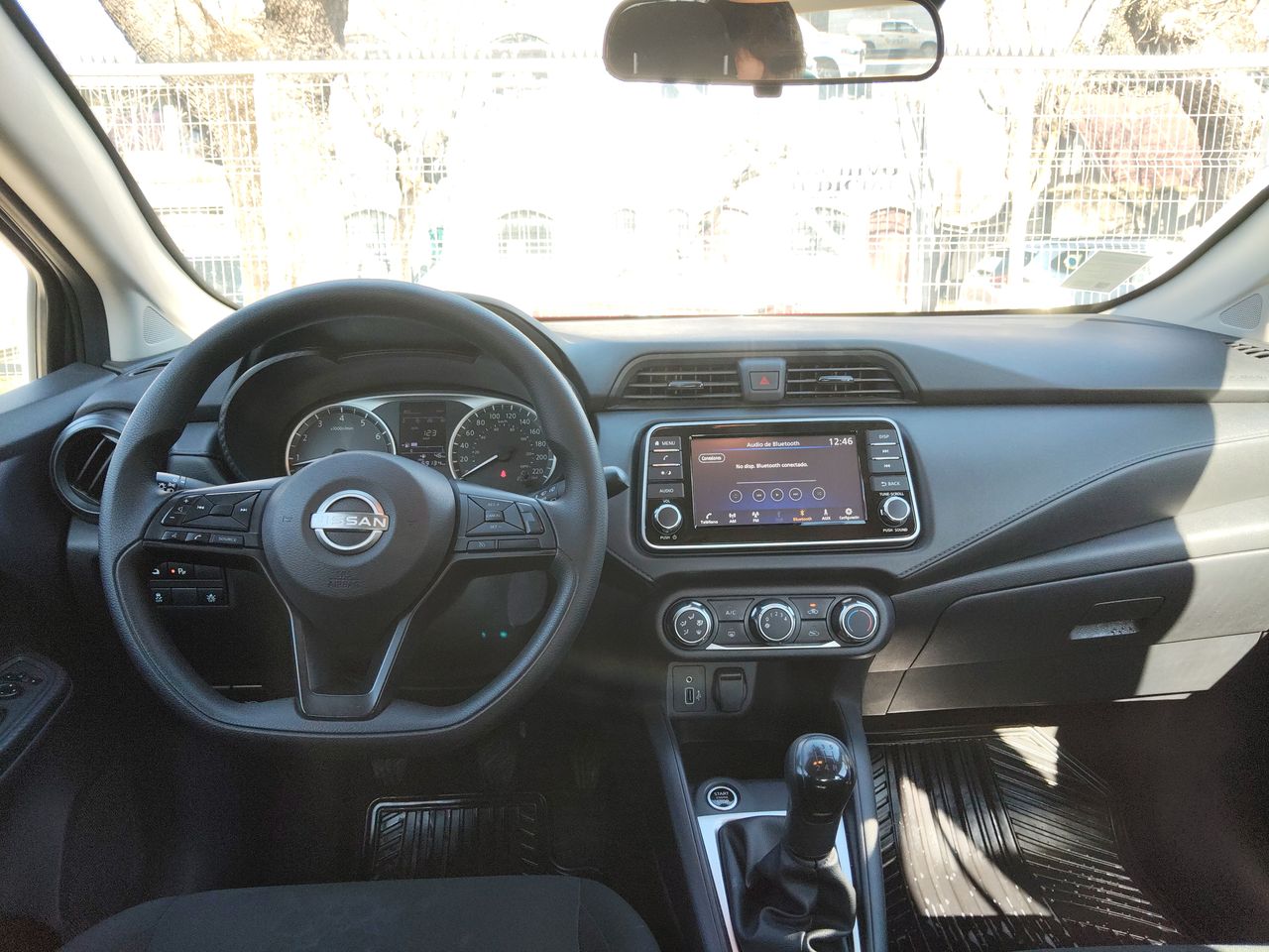 NISSAN - 33