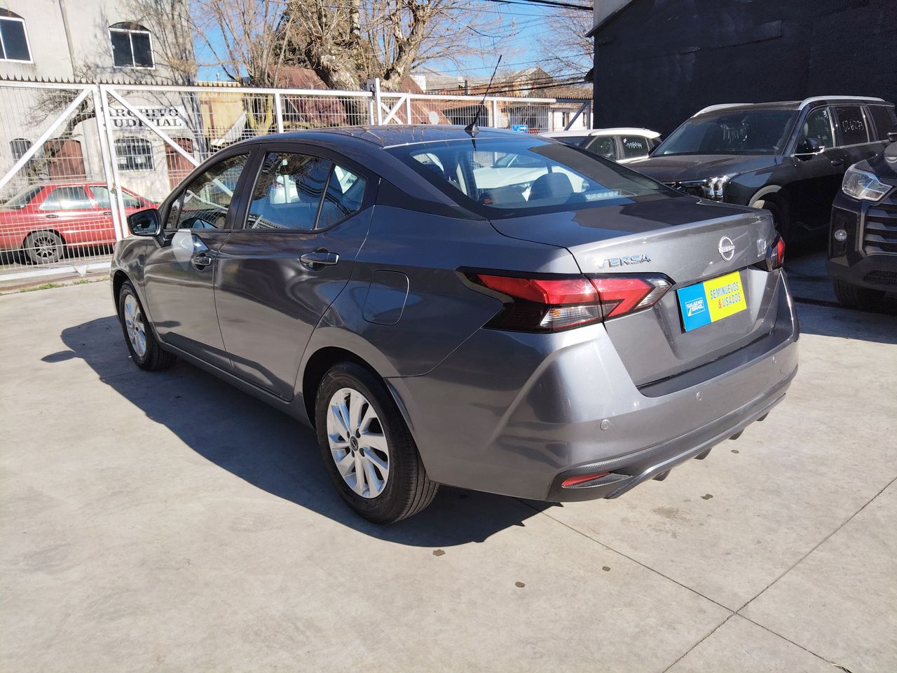 NISSAN - 5
