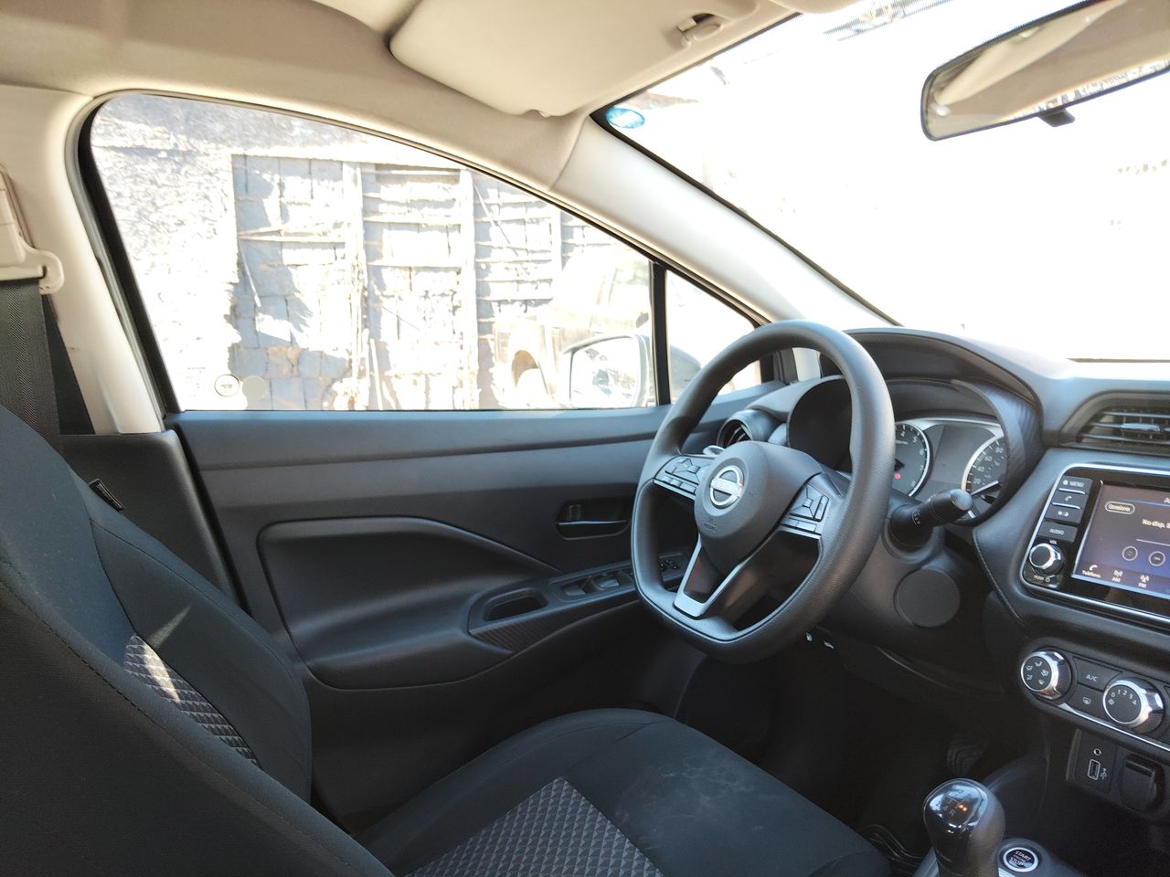 NISSAN - 16