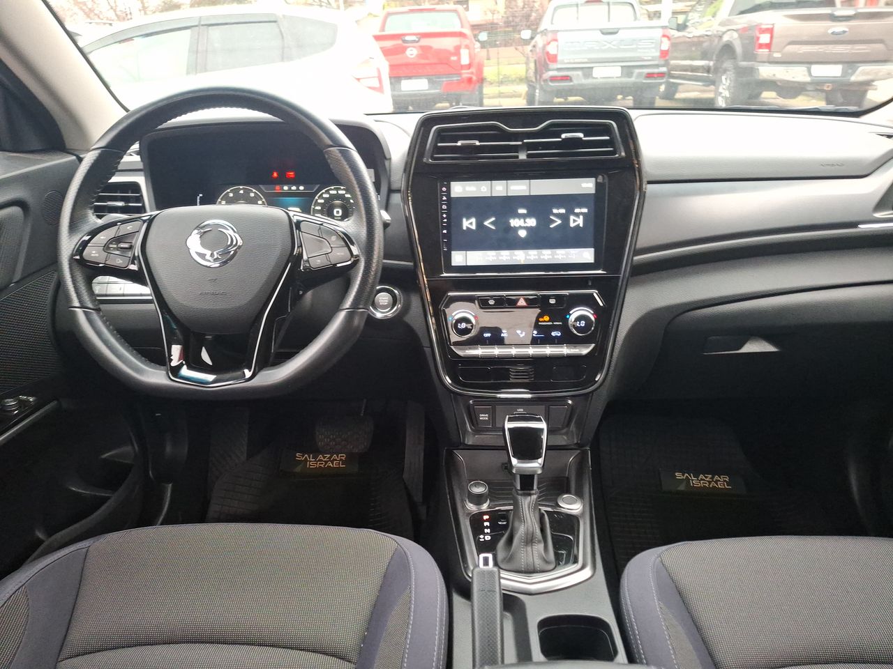 SSANGYONG - 24