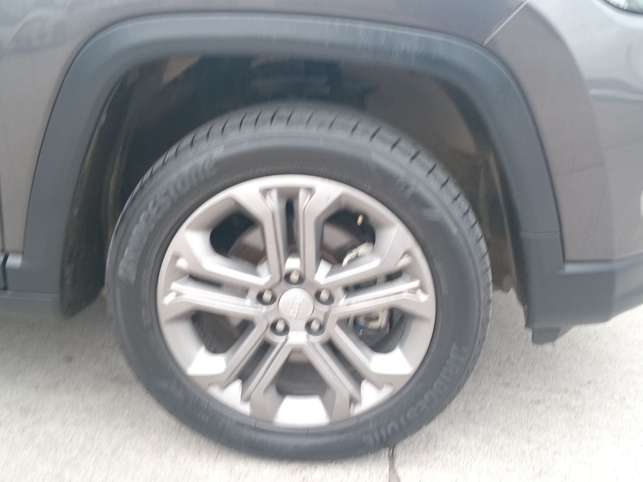 Jeep Compass — foto 16 de 35