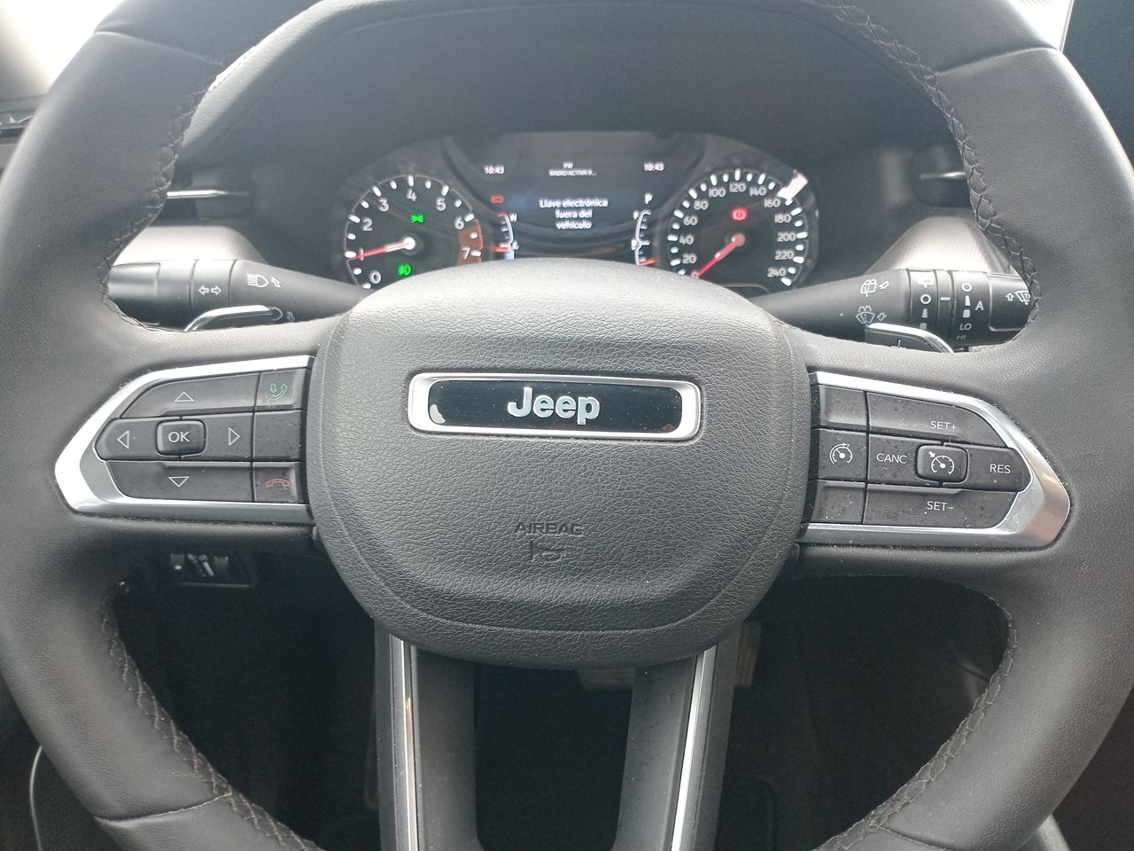 Jeep Compass — foto 26 de 35