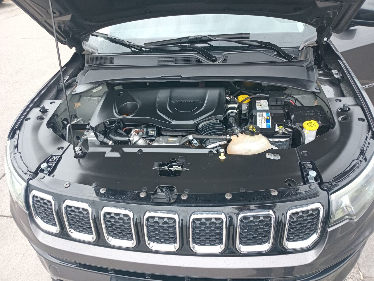Jeep Compass — foto 17 de 35