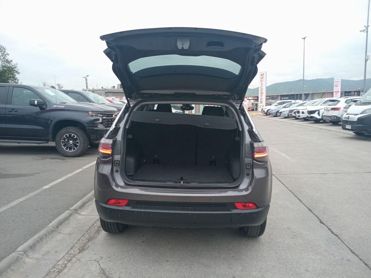 Jeep Compass — foto 21 de 35