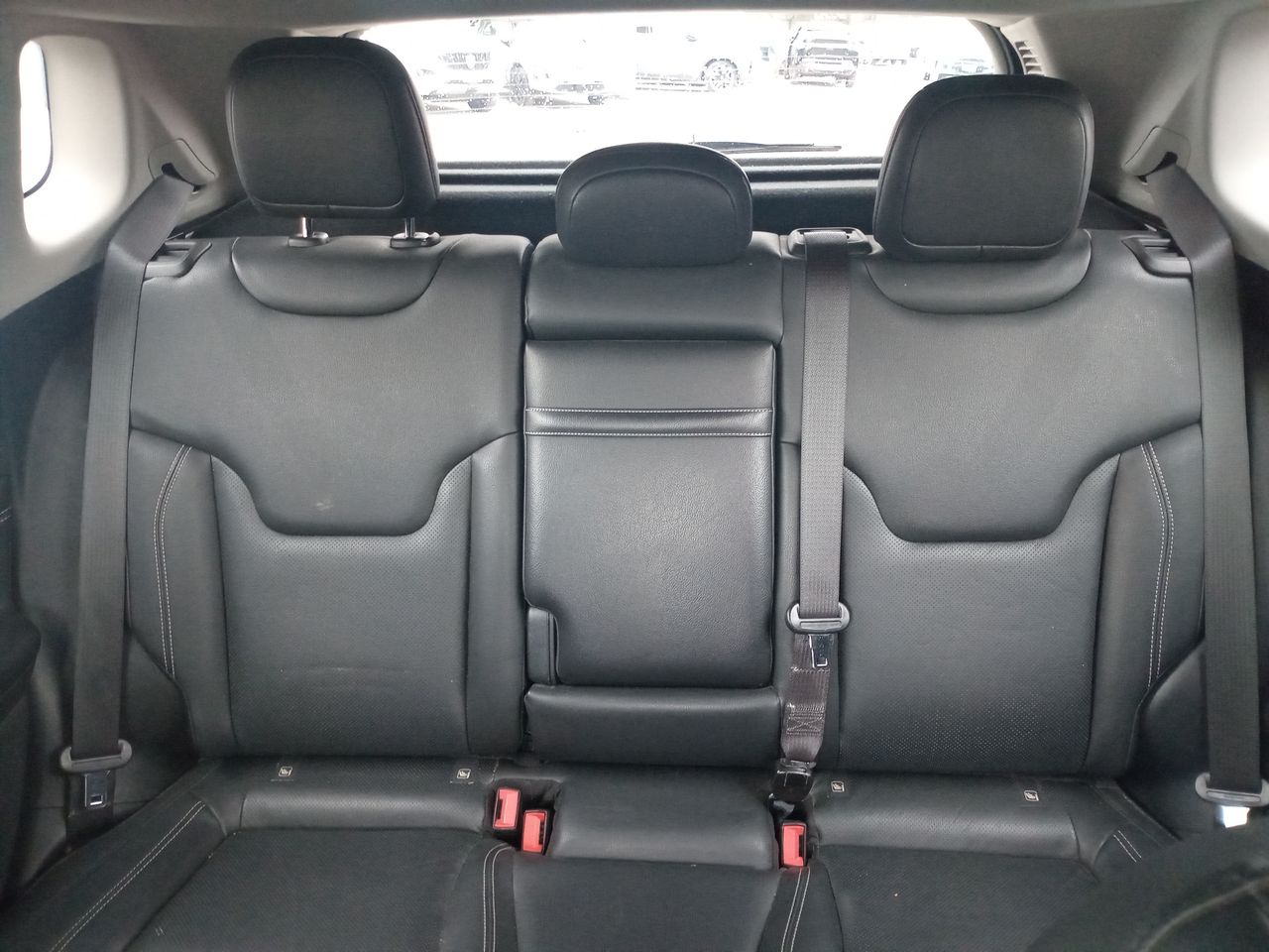 Jeep Compass — foto 13 de 35