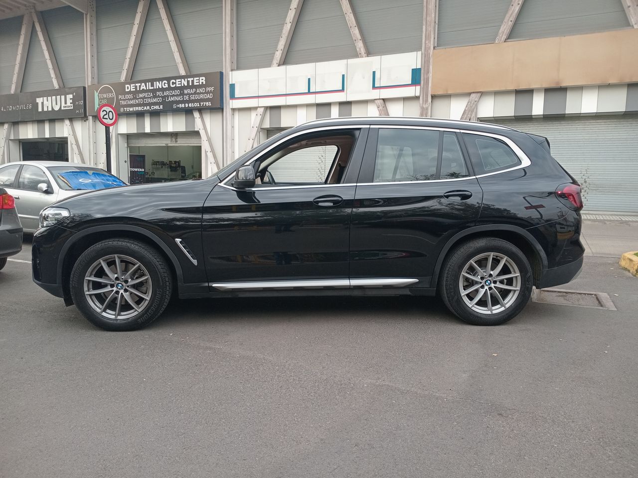 BMW - 4