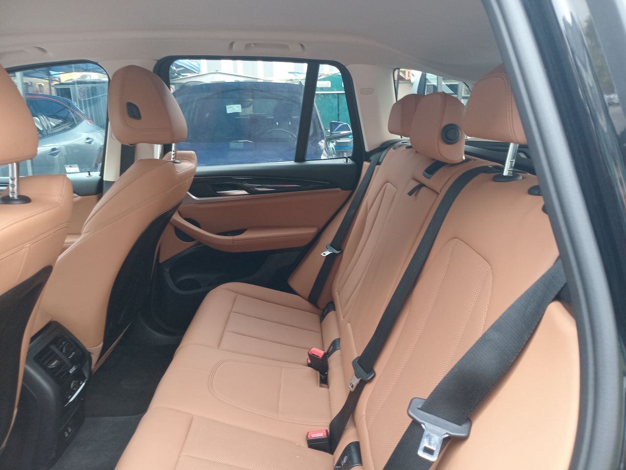 BMW - 11