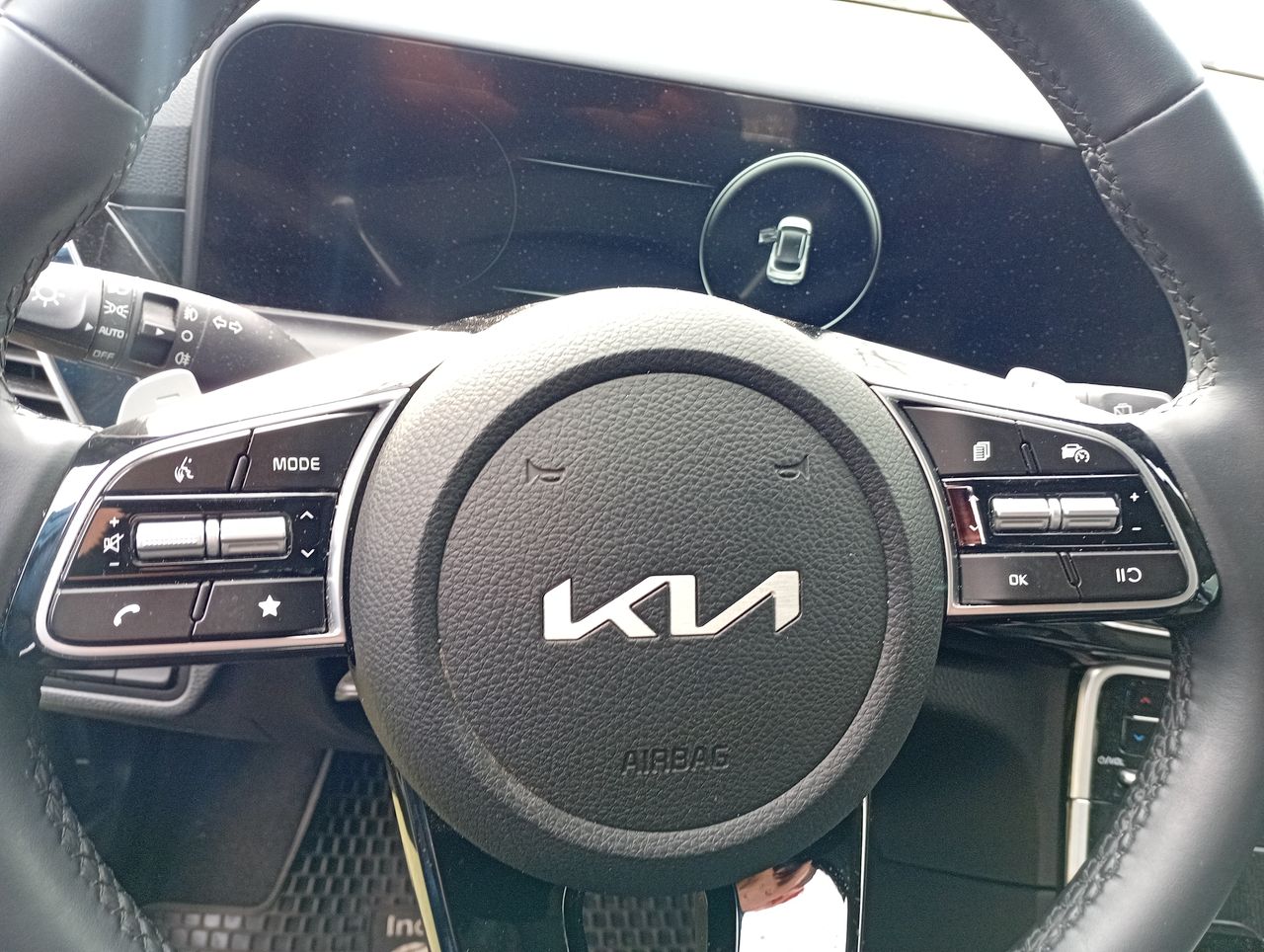 KIA Seltos — foto 28 de 37