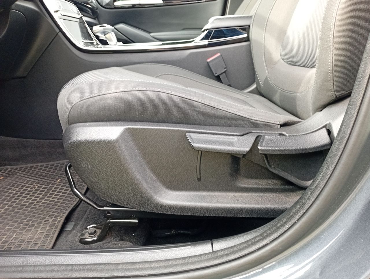 KIA Seltos — foto 25 de 37