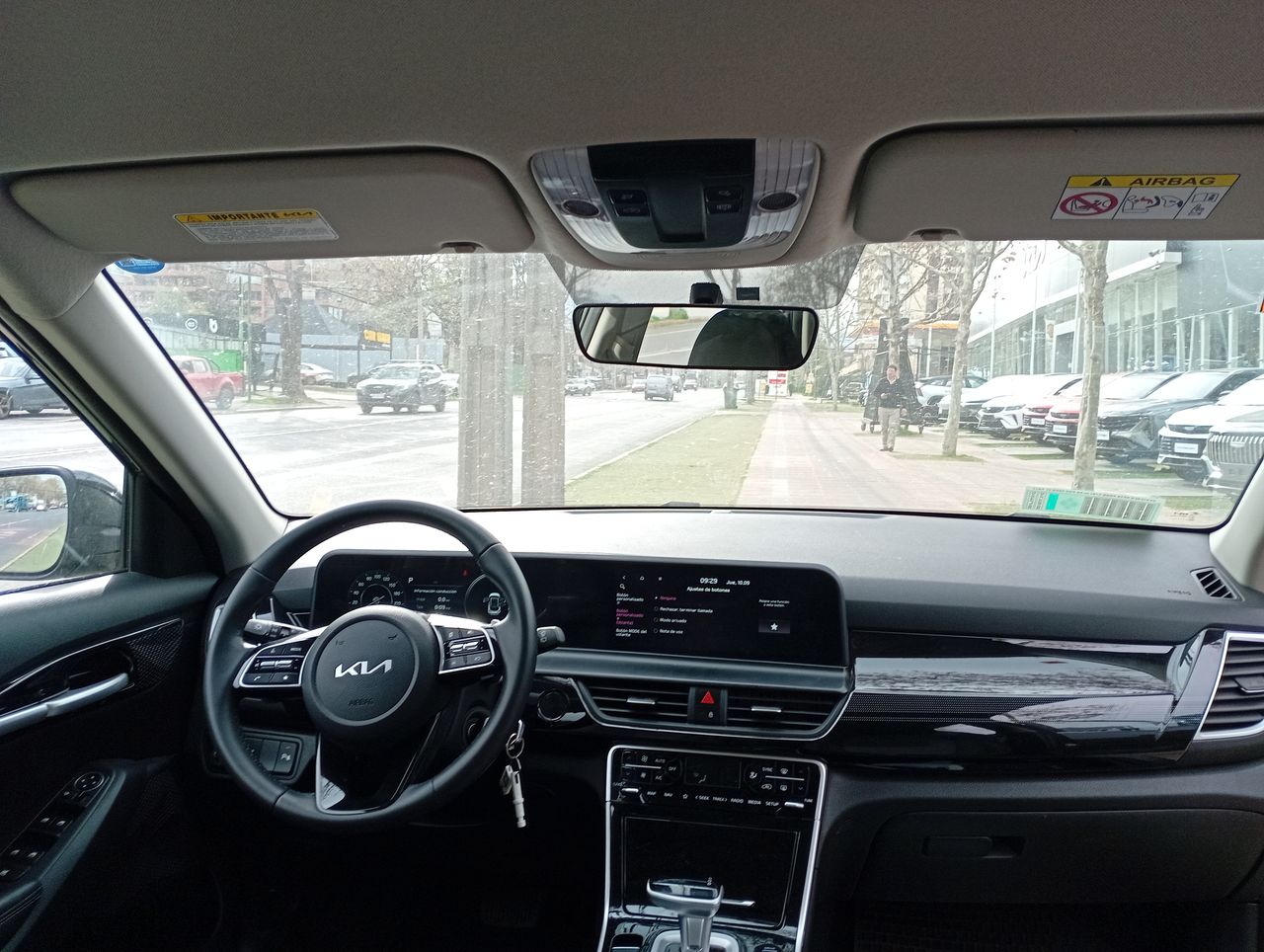 KIA Seltos — foto 10 de 37