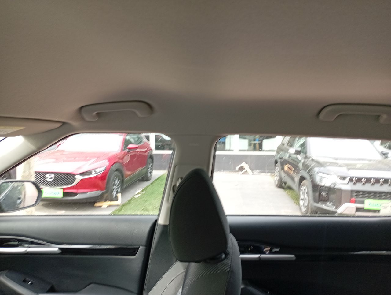 KIA Seltos — foto 12 de 37