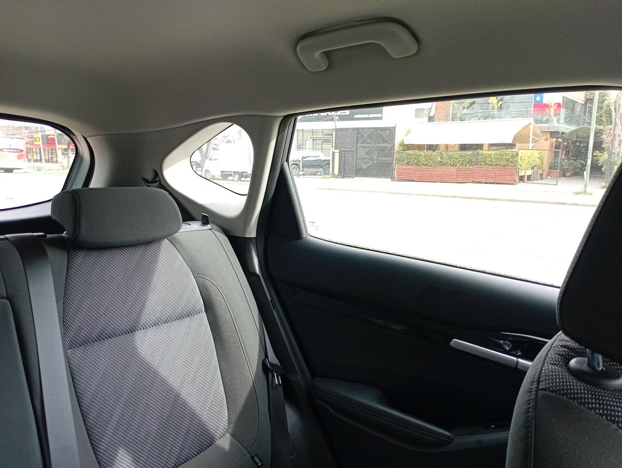 KIA Seltos — foto 15 de 37