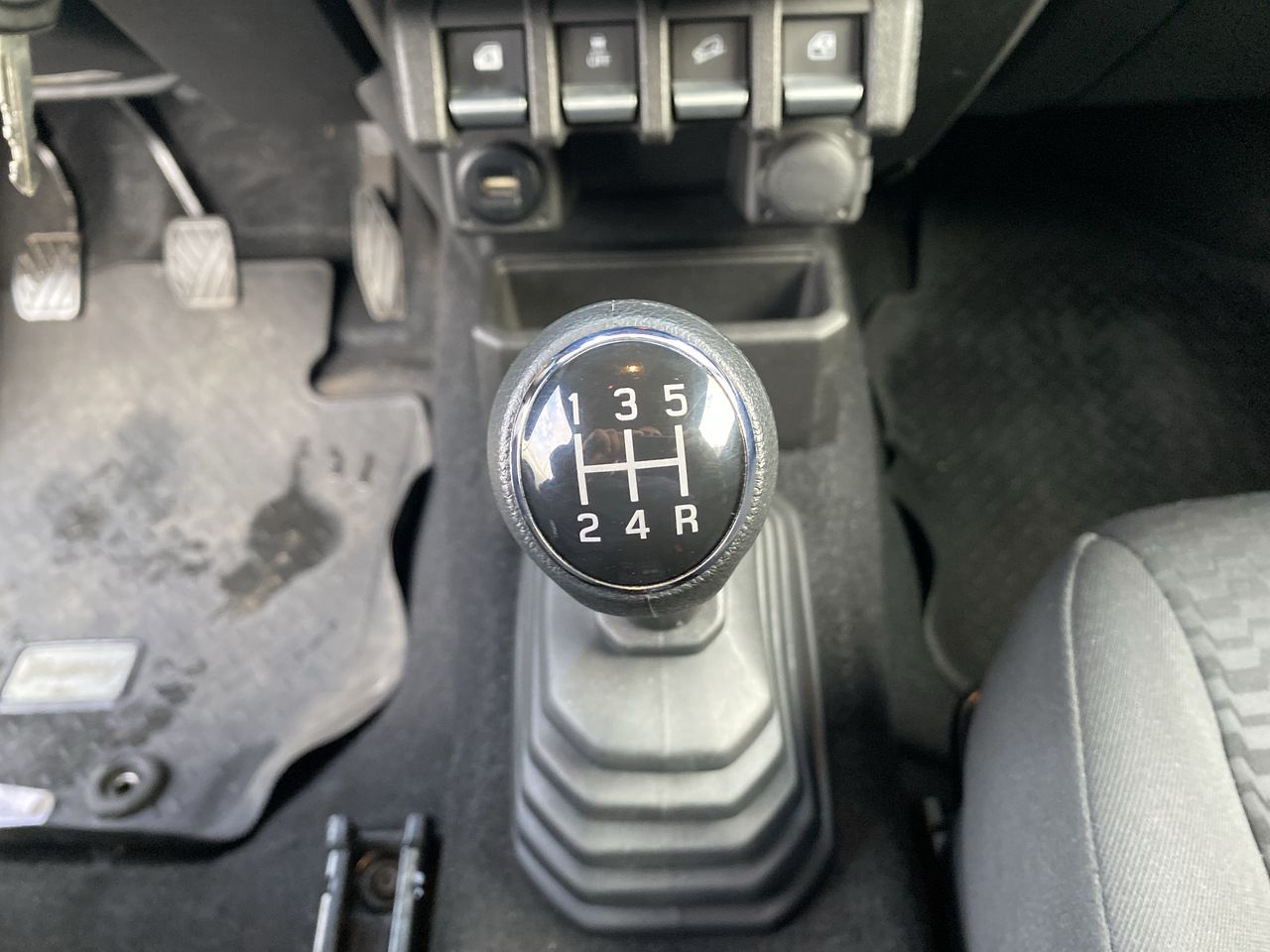 SUZUKI - 23