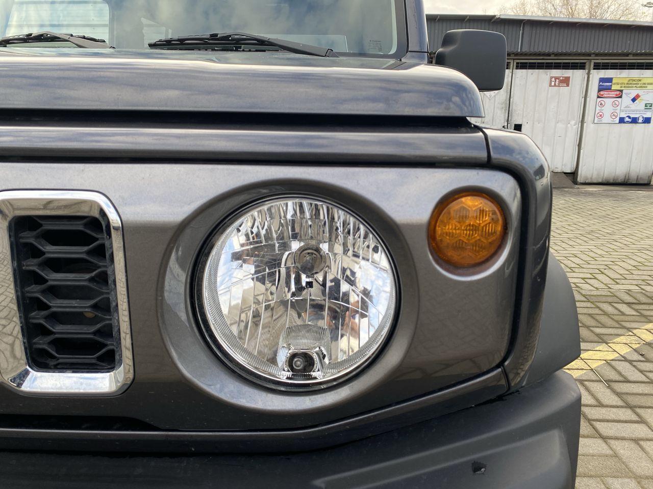 SUZUKI - 11