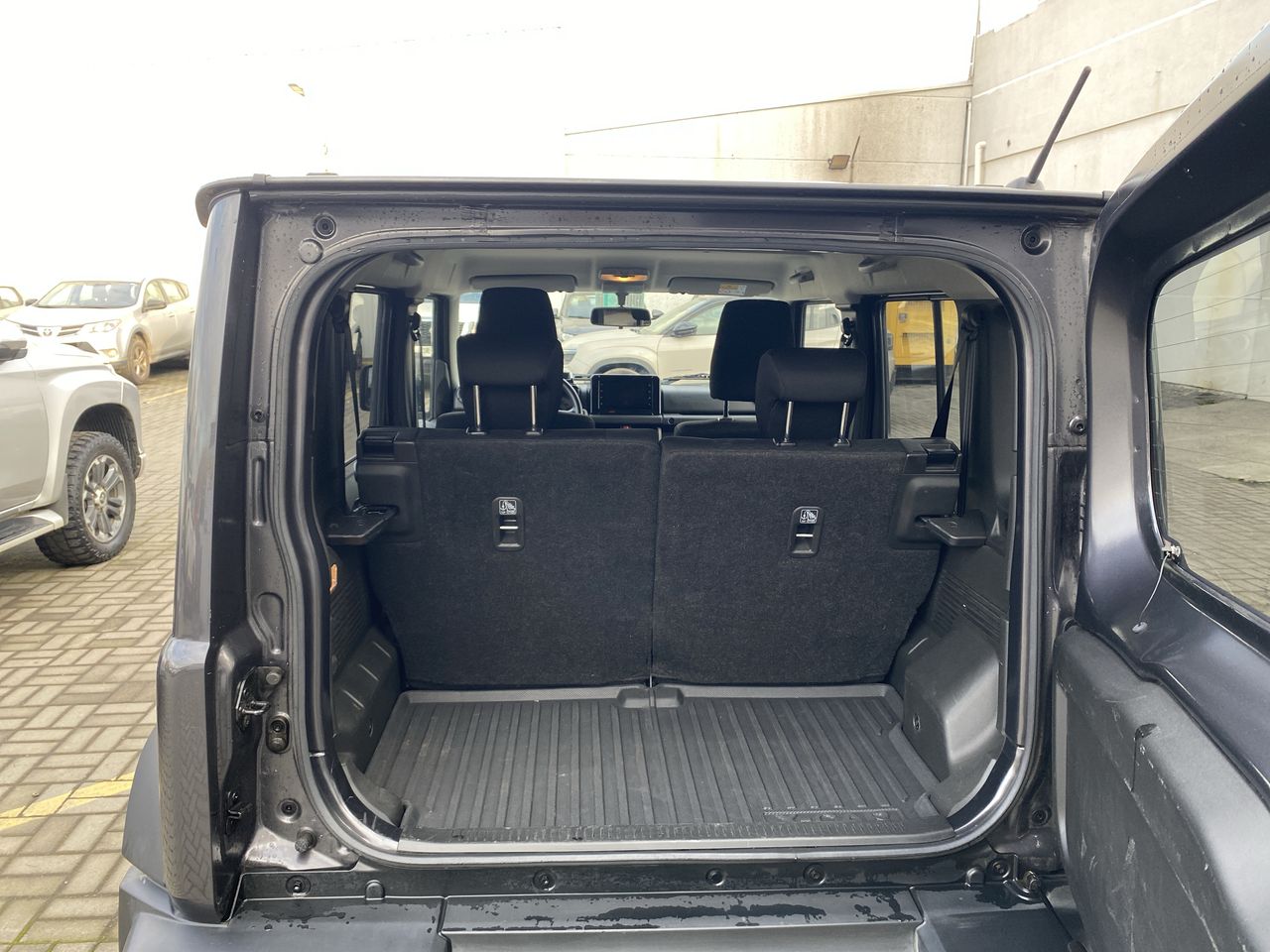 SUZUKI - 14