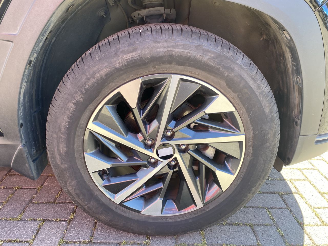 HYUNDAI - 17