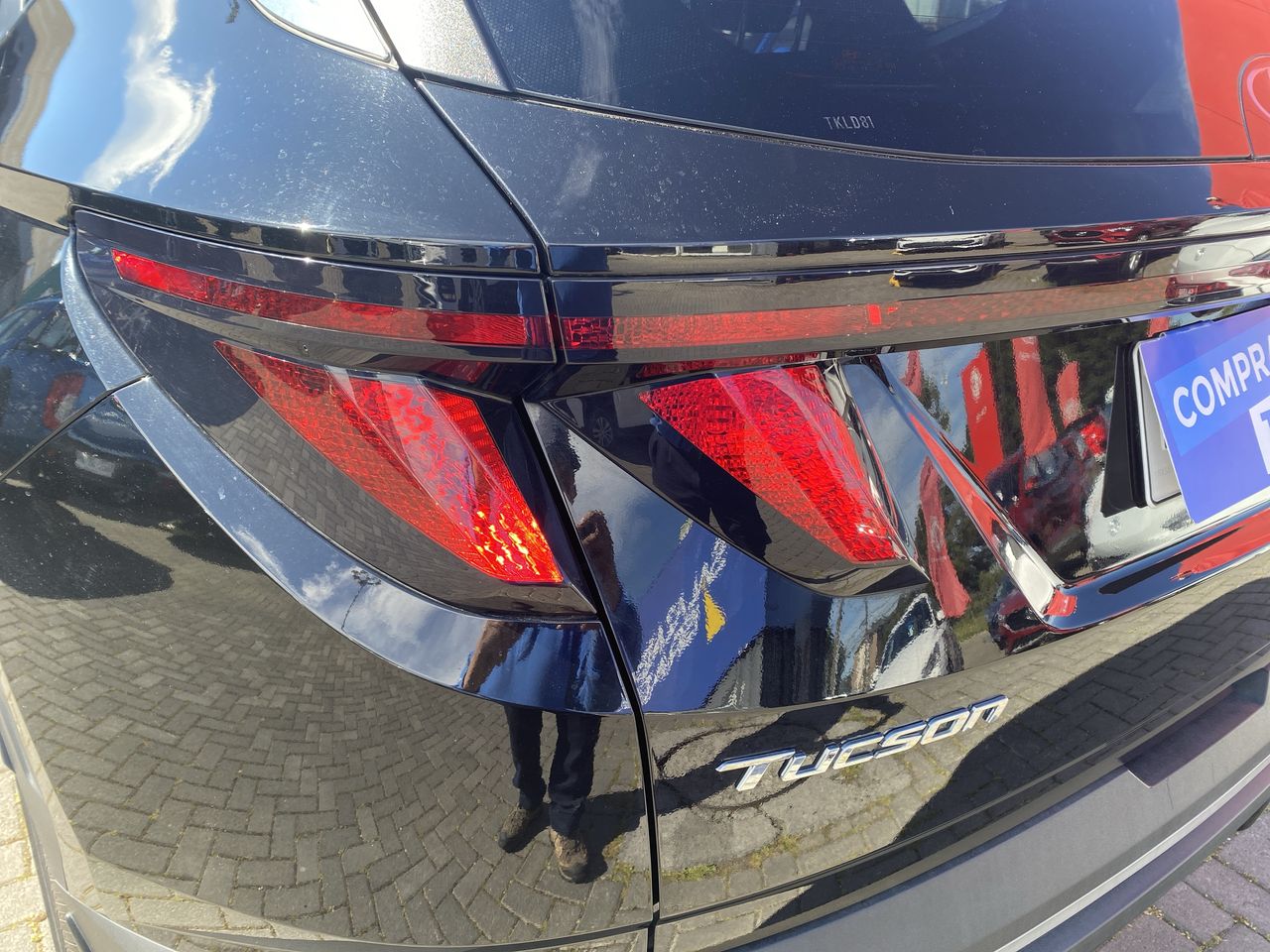 HYUNDAI - 20