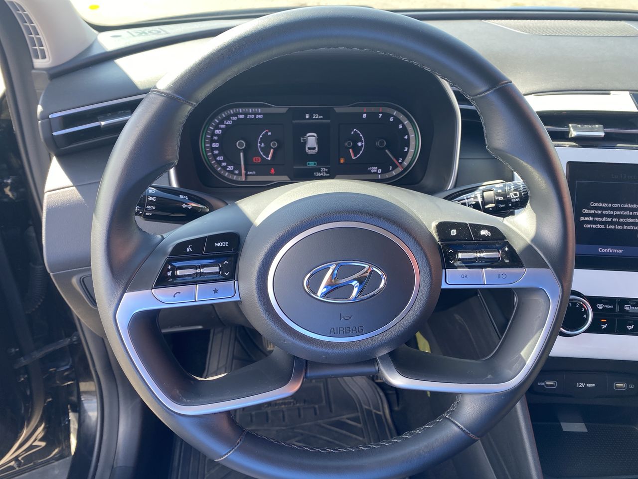 HYUNDAI - 25