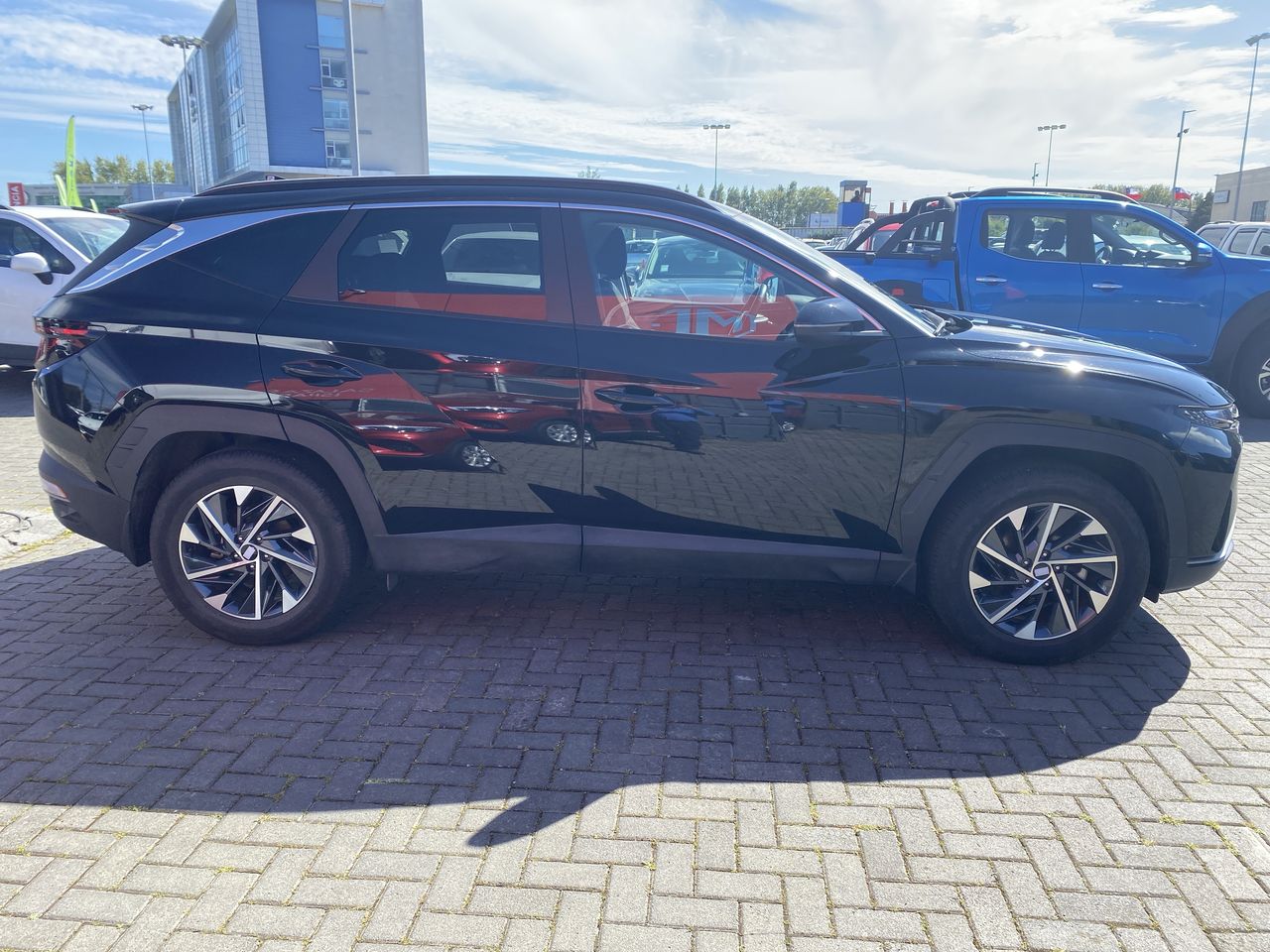 HYUNDAI - 8