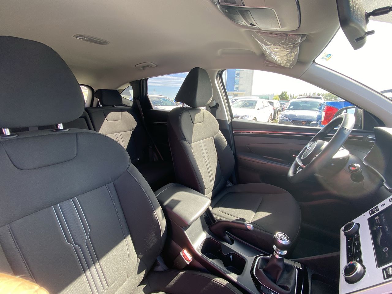 HYUNDAI - 15